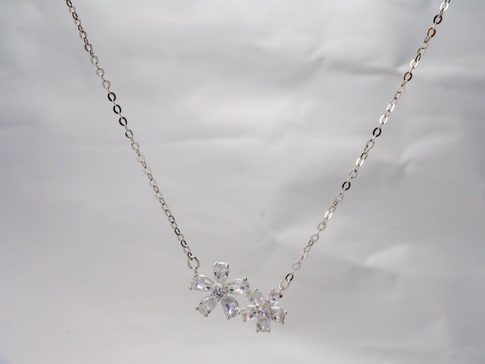 Sparkling Luxury Star Flower Shape Necklace Silver - 6167SV