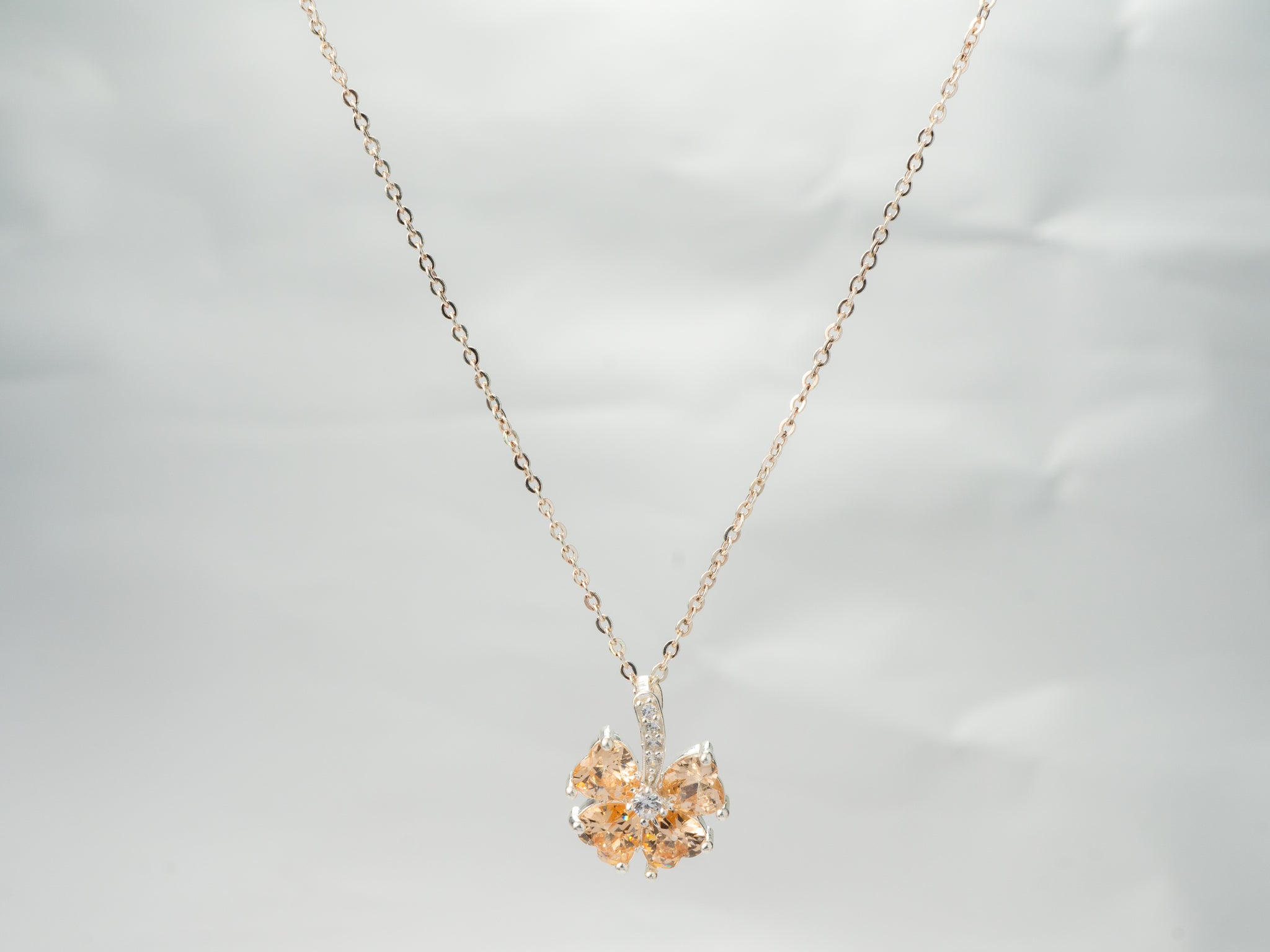 Dây chuyền bạc nữ CDE Sparkling Yellow Flower Necklace Silver CDE6132YE