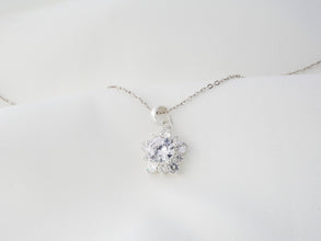 Dây chuyền bạc LAMY Stone Flower Sparkling Necklace Silver CDE6128SV Women's Silver Necklace