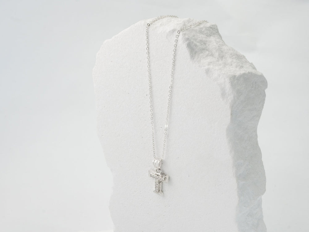 Sparkling Alphabet T Necklace - 6139SV