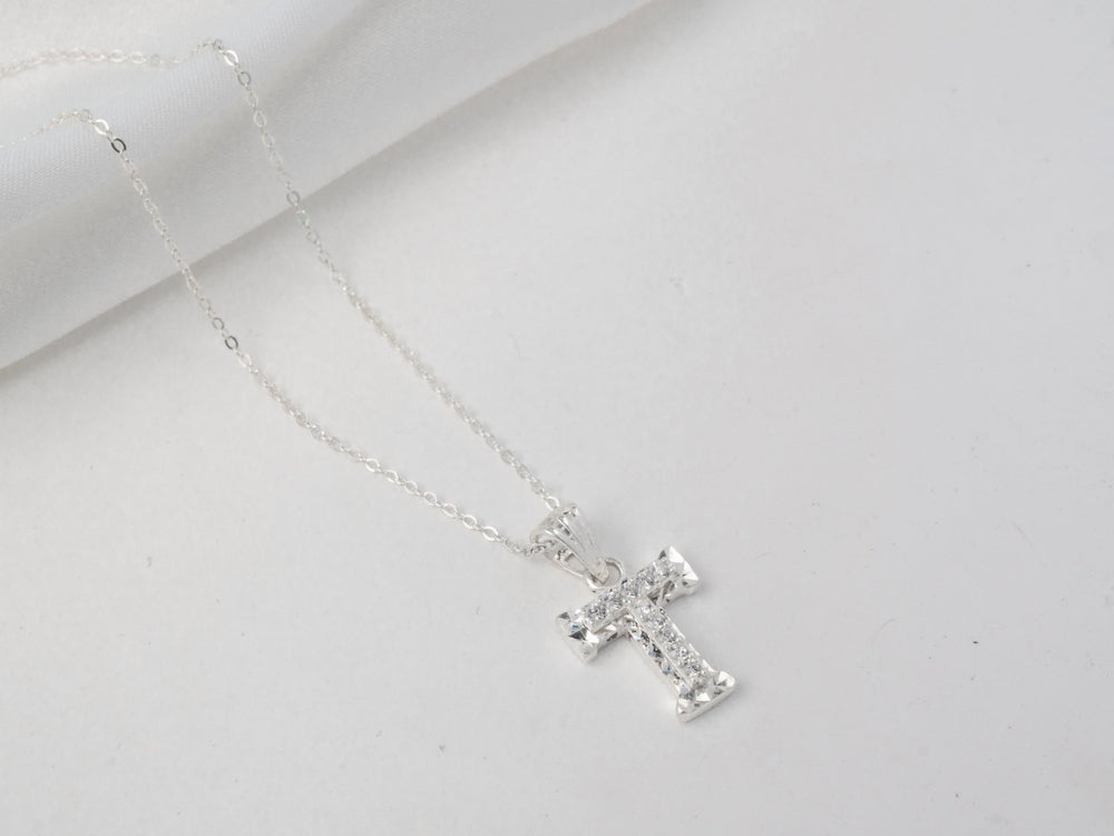 Sparkling Alphabet T Necklace - 6139SV