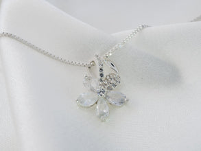 Dây chuyền bạc LAMY Sparkling Cherry Blossom Necklace Silver CDE6143SV - Women's Silver Necklace with 5 Cherry Blossom Petals