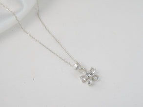 Dây chuyền bạc LAMY Sparkling Apricot Blossom Necklace Silver CDE6147SV