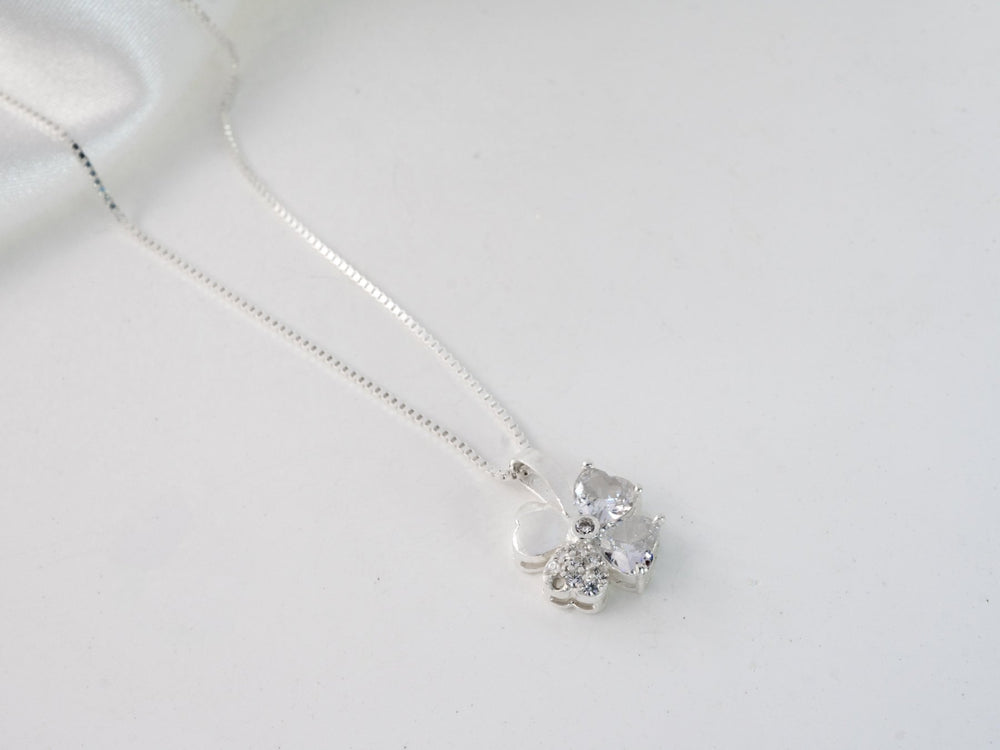 Four Leaf Clover Necklace Silver