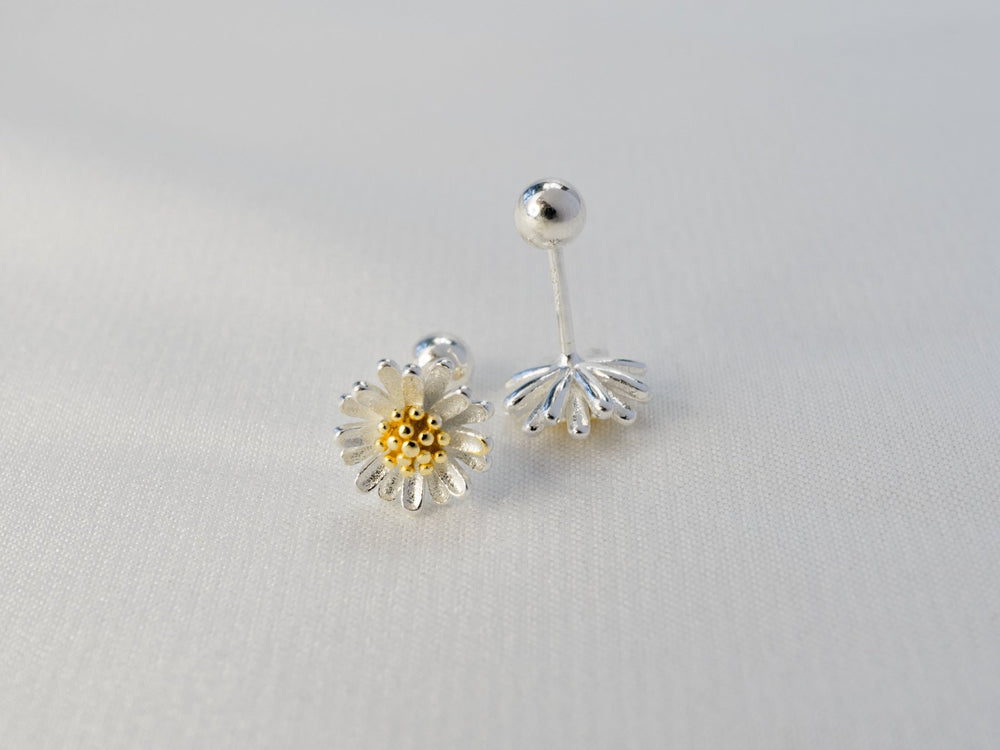 Sparkling Matricaria Chamomilla Earrings Silver - 3086SV