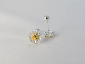 Khuyên tai nữ LAMY Sparkling Matricaria Chamomilla Silver Earrings CDE3086SV