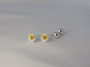 Khuyên tai nữ LAMY Sparkling Matricaria Chamomilla Silver Earrings CDE3086SV