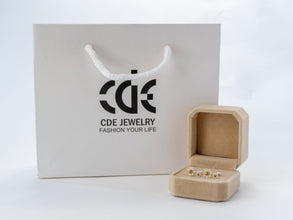 Khuyên tai nữ LAMY Sparkling Matricaria Chamomilla Silver Earrings CDE3086SV