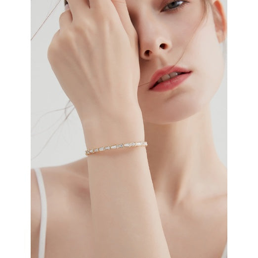 Lyz & Liam Viper Cuff Rose Gold - 2019RG đeo tay