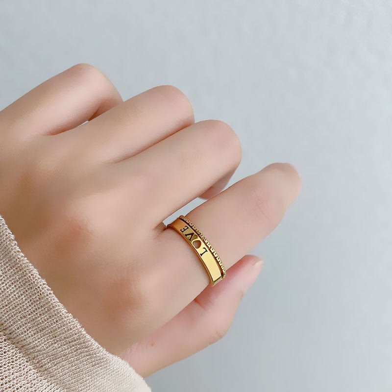 Love Retro Ring Gold