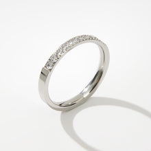 Nhẫn đôi nam nữ Lyz and Liam Semi-Eternity Ring 8018