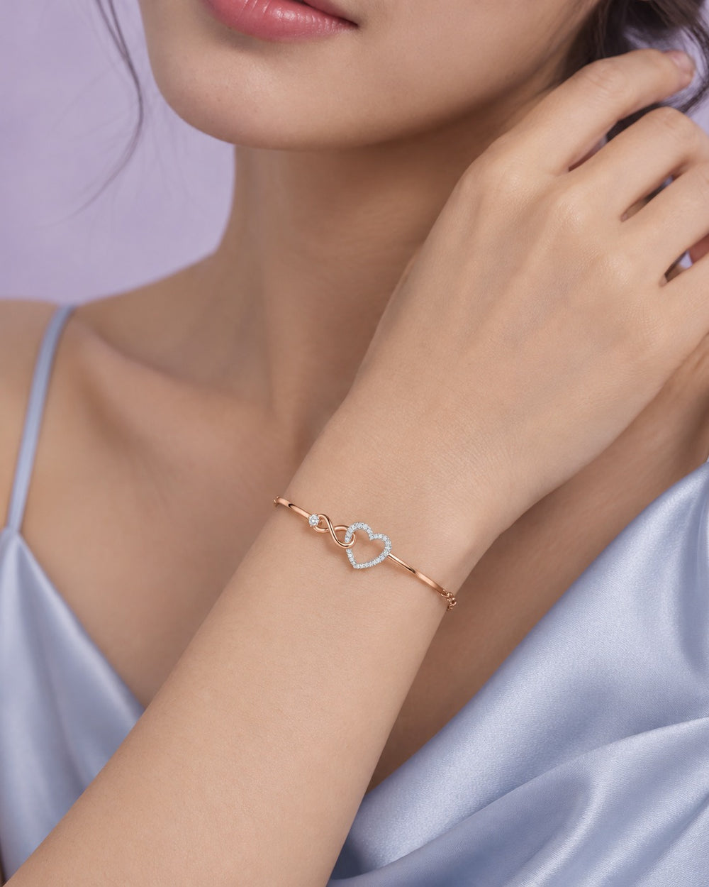 Infinity Heart Bangle Bracelet Rose Gold - ảnh đeo