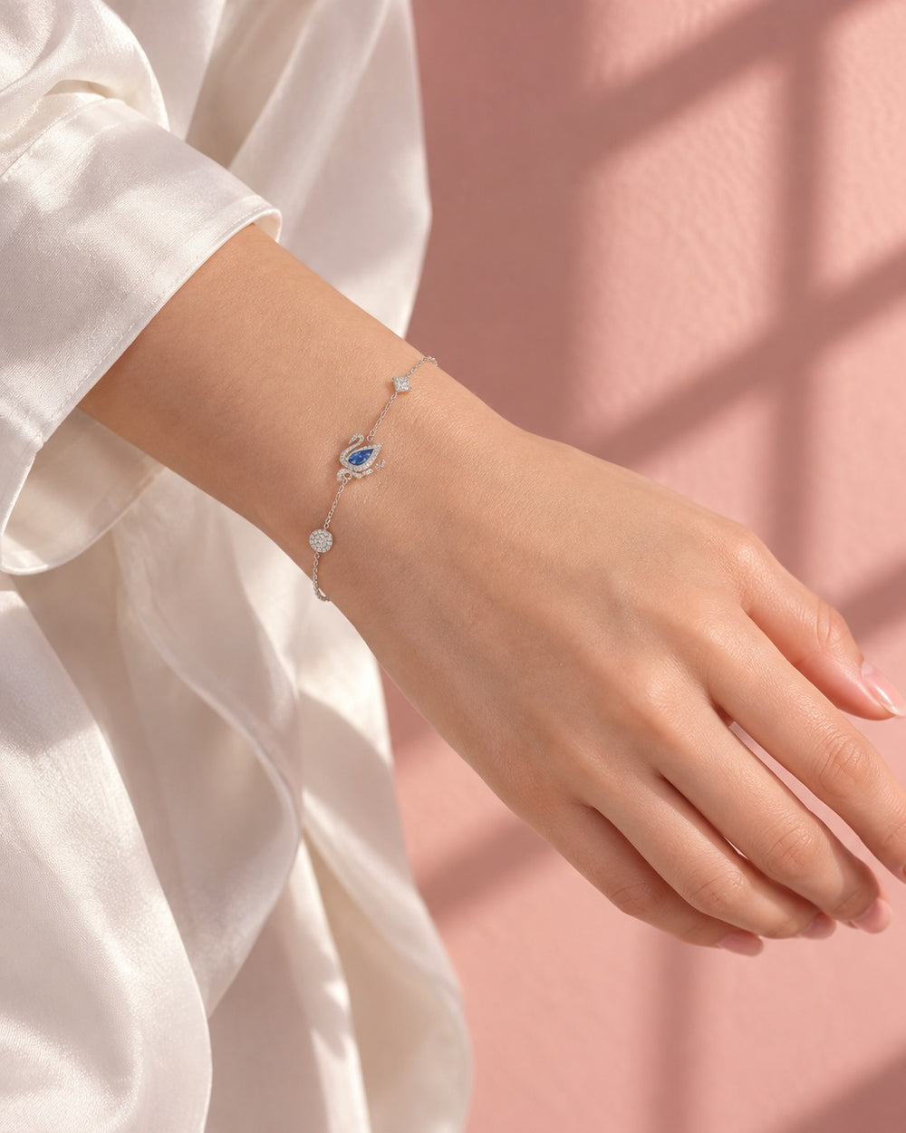 Dazzling Swan Bracelet Silver - 2050SV - ảnh đeo