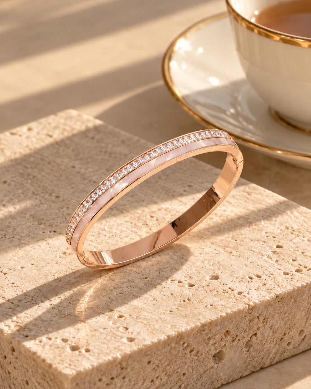 Crystal Pearls Bracelet Rose Gold - 2060RG - ảnh bối cảnh