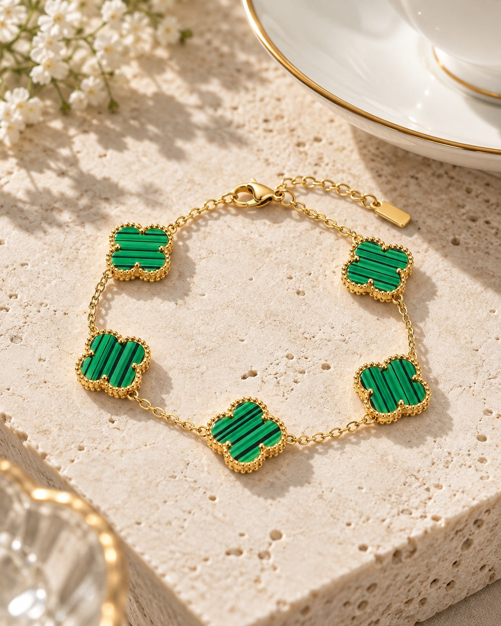 Lucky Four Leaf Flower Bracelet Gold Green - 2098GG.GR - ảnh bối cảnh