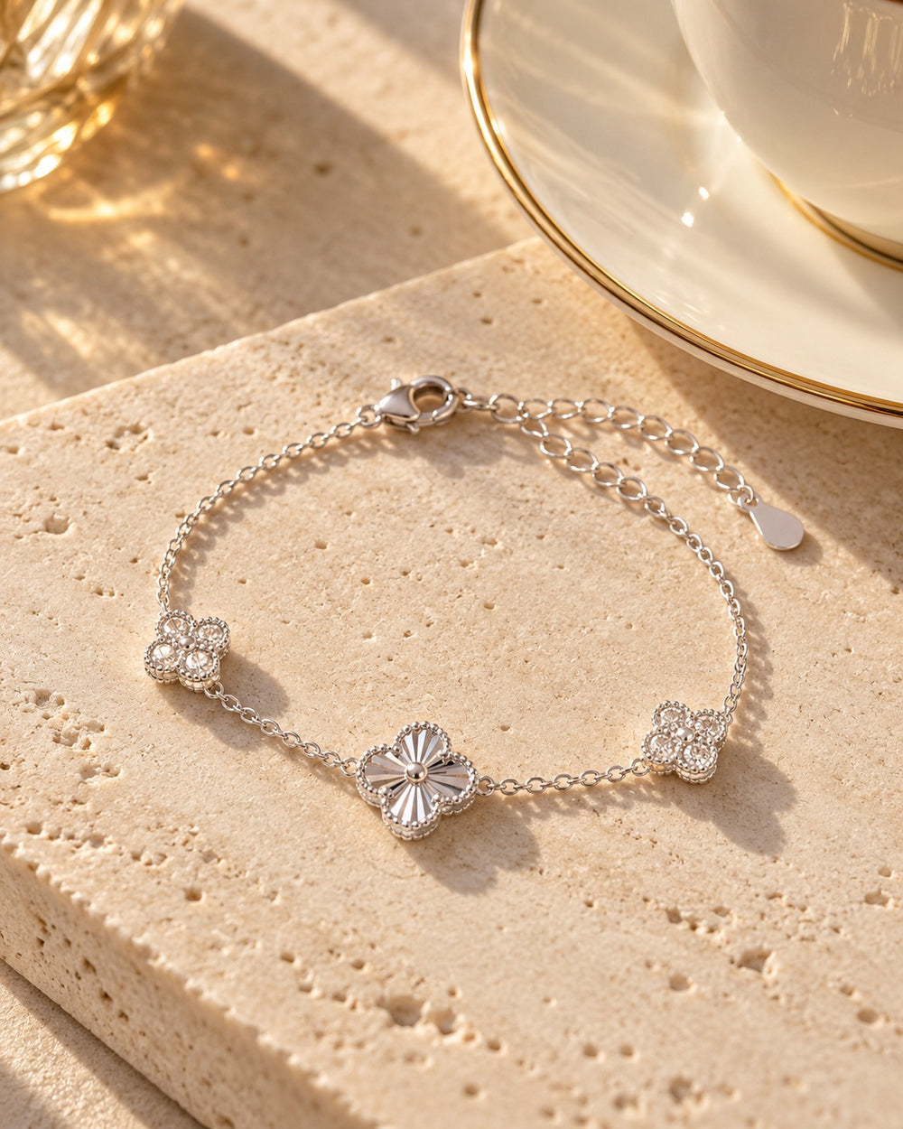 Four Leaf Clover Sparkling Bracelet Jewelry Set Silver - ảnh bối cảnh