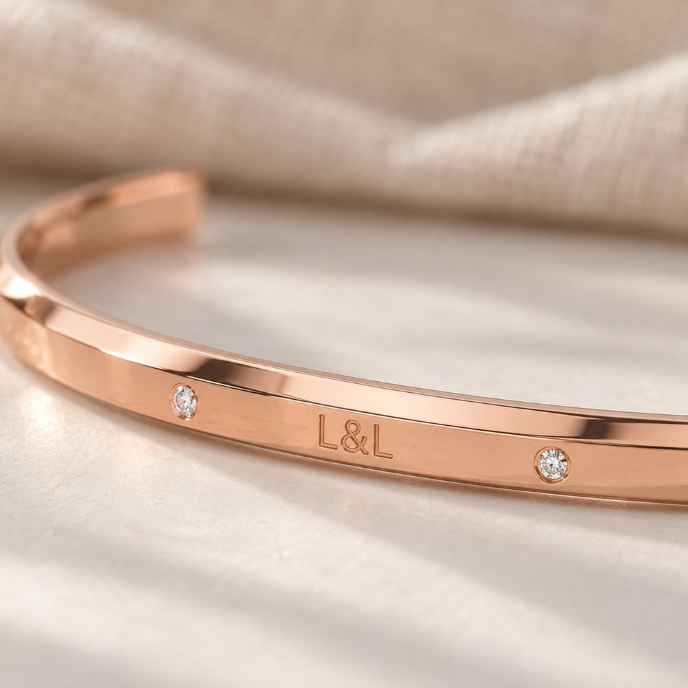 Vòng Lyz & Liam 2240RG - cận đá xen chữ L&L