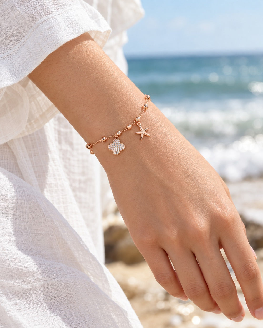 Lucky Four Leaf Star Bracelet Rose Gold - ảnh đeo