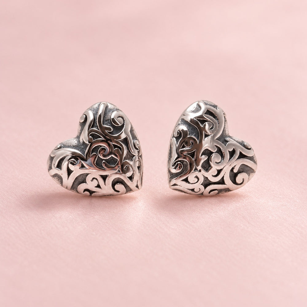Silver Heart Shaped Earrings - ảnh chính