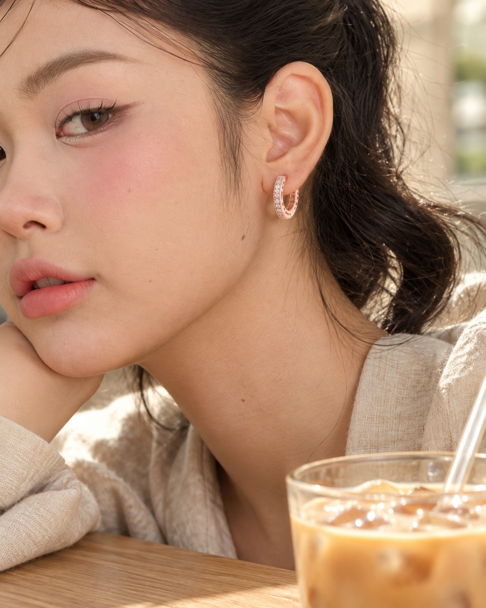 Signature Cubic Earrings Rose Gold - 3030RG đeo tai