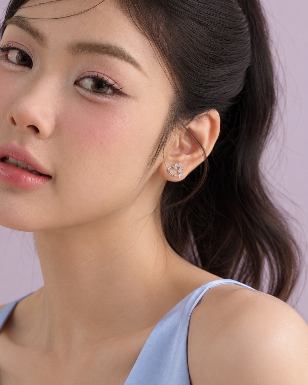 Khuyên tim 3217SV khi đeo