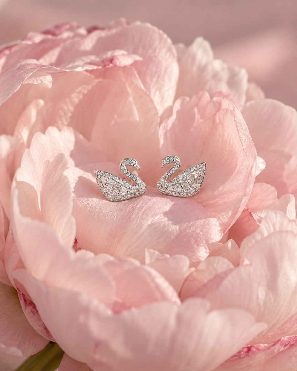 Crystal Swan Earrings & Bracelet Earrings - 3262SV - ảnh bối cảnh