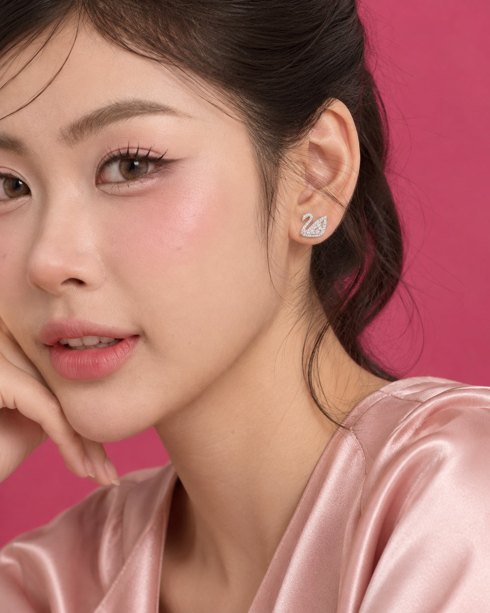Crystal Swan Earrings & Bracelet Earrings - 3262SV - ảnh đeo