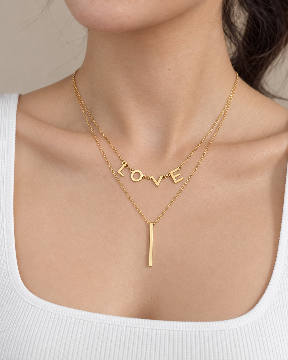 Dây chuyền LOVE - ảnh đeo