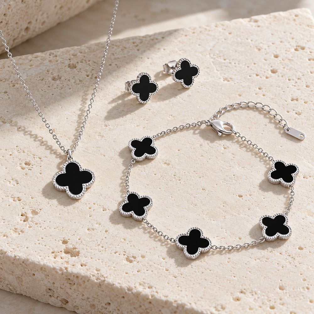 Cận cỏ bốn lá đen viền hạt bạc bộ Dual Lucky Leaves