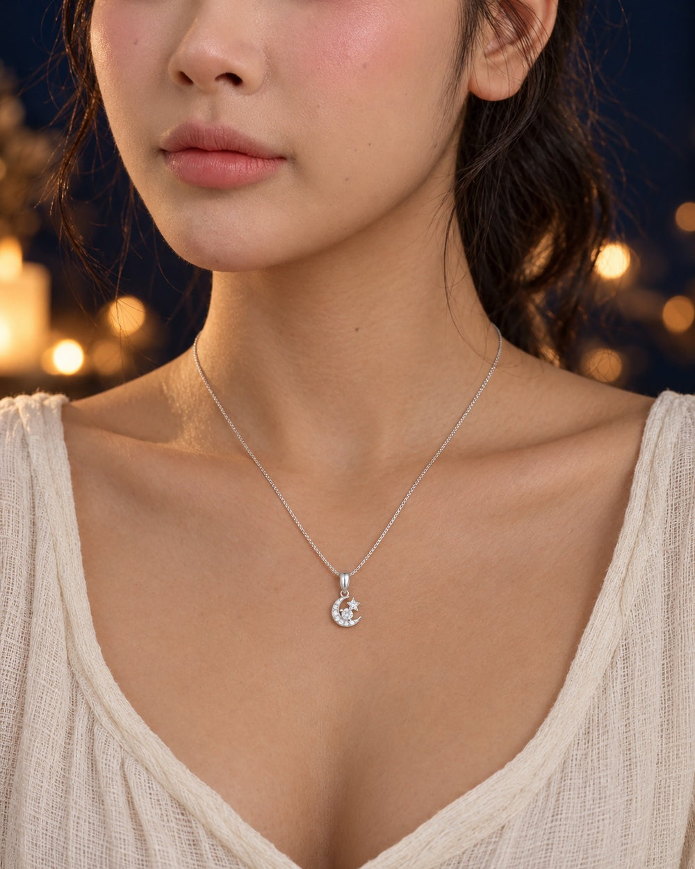 Rhinestones Moon Necklace đeo cổ