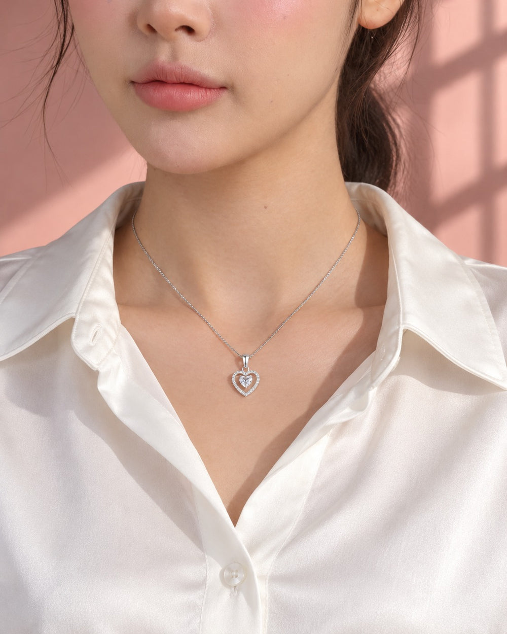 Sparkling Stone Encrusted Heart Necklace Silver - ảnh đeo