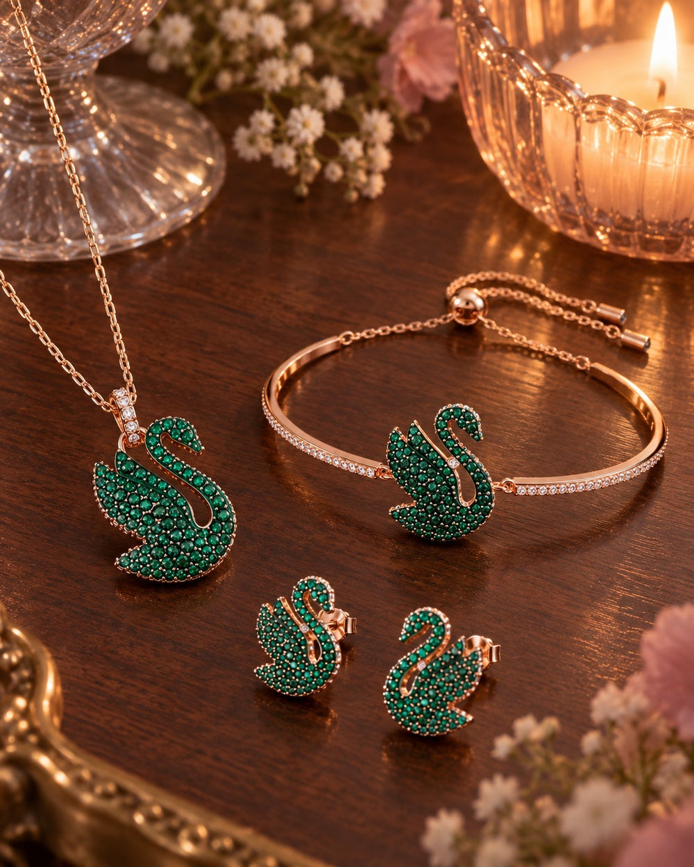 Iconic Swan Necklace, Bracelet & Earrings Set Green - ảnh bối cảnh