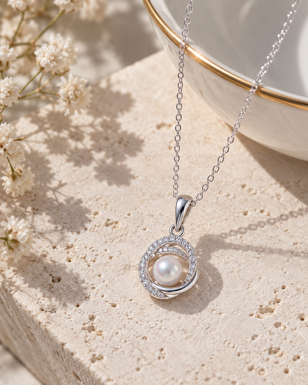 Dây chuyền Pearl Pendant bạc LAMY 6368SV phối cảnh