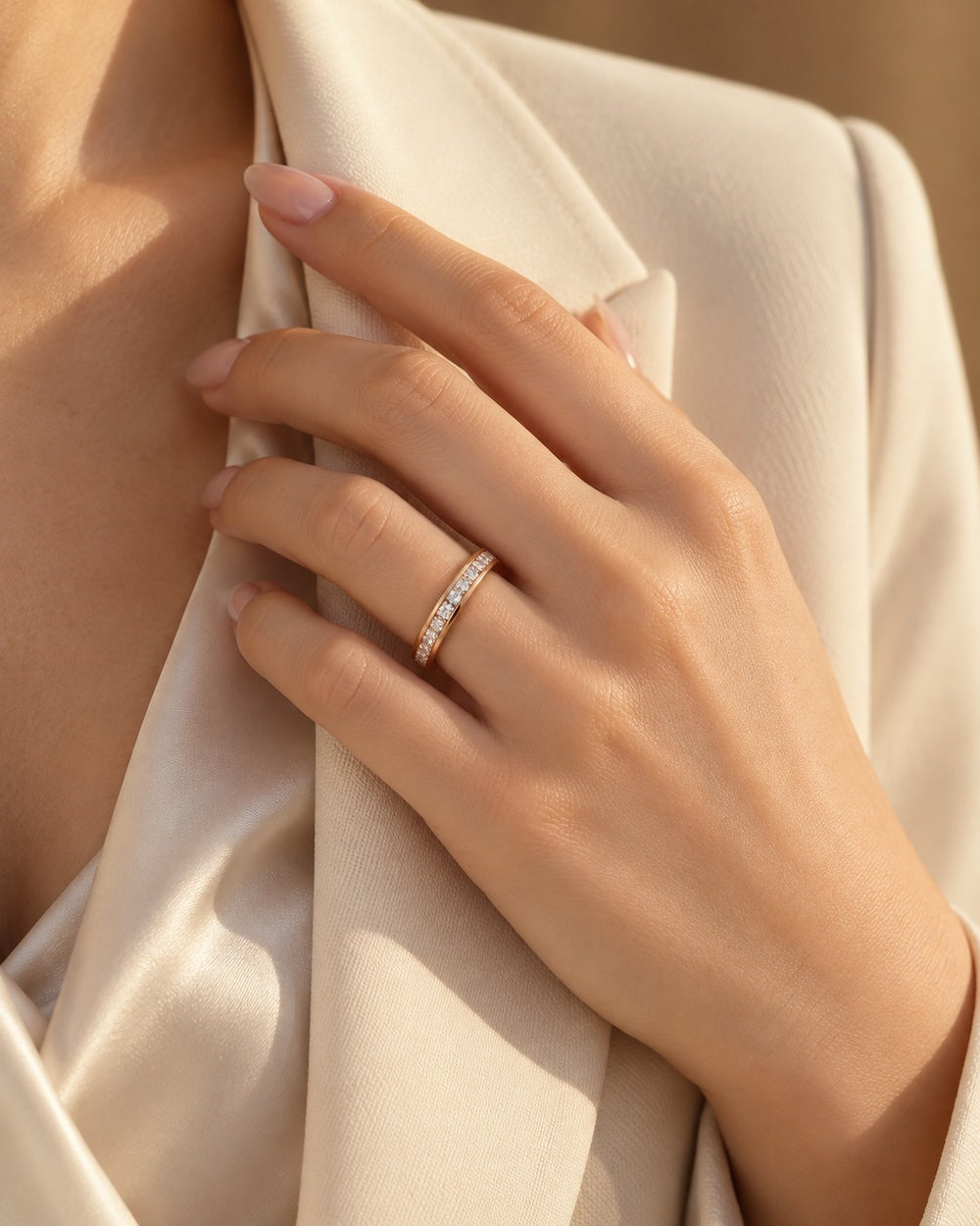 Eternity Ring Rose Gold - 8022RG đeo tay
