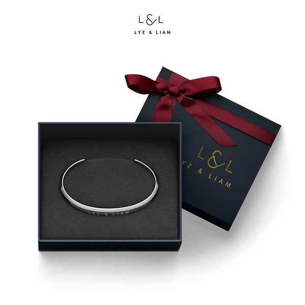 Lyz & Liam Classic Cuff Silver - 2100SV trong hộp quà