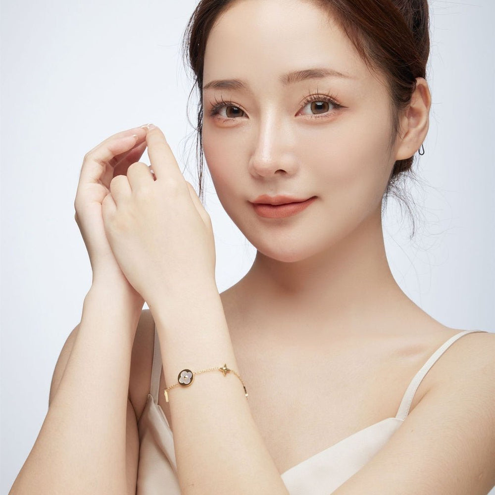 Four Leaf Flower Bracelet Rose Gold Black