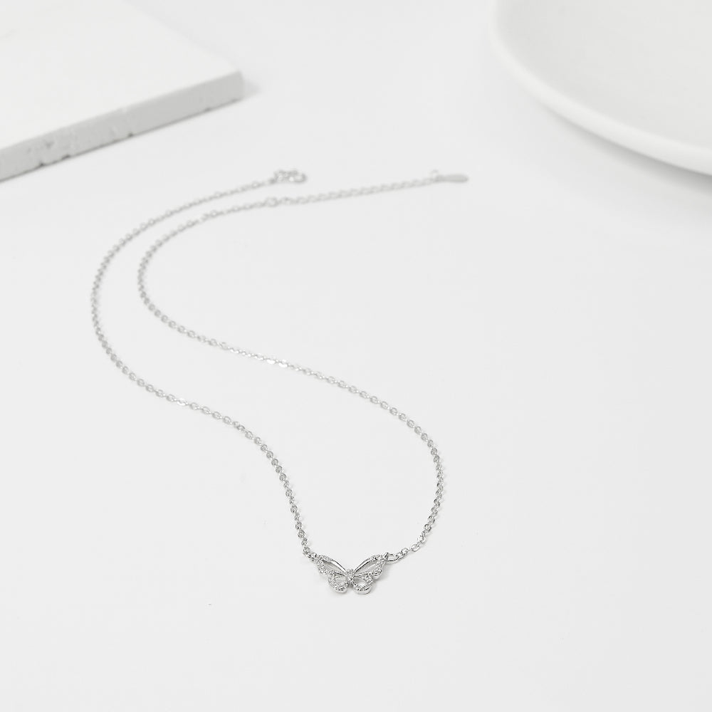 Shiny Butterfly Necklace Silver, mặt bướm nhỏ viền đá