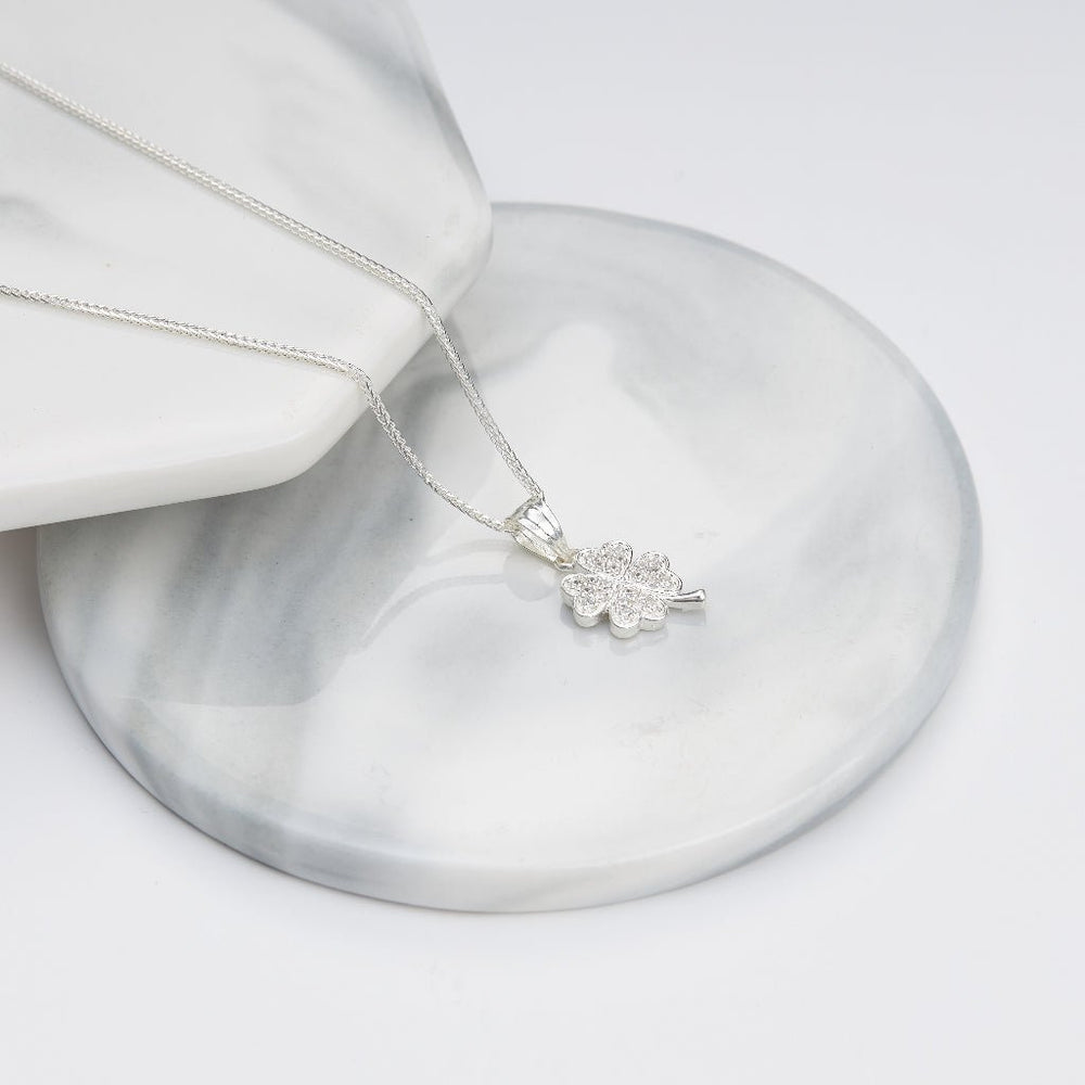 Lucky Four Leaf Clover Necklace Silver, mặt cỏ bốn lá nhỏ đính đá