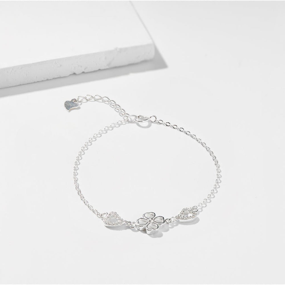 Heart Four Leaves Bracelet Silver, cỏ bốn lá ghép từ các trái tim đính đá