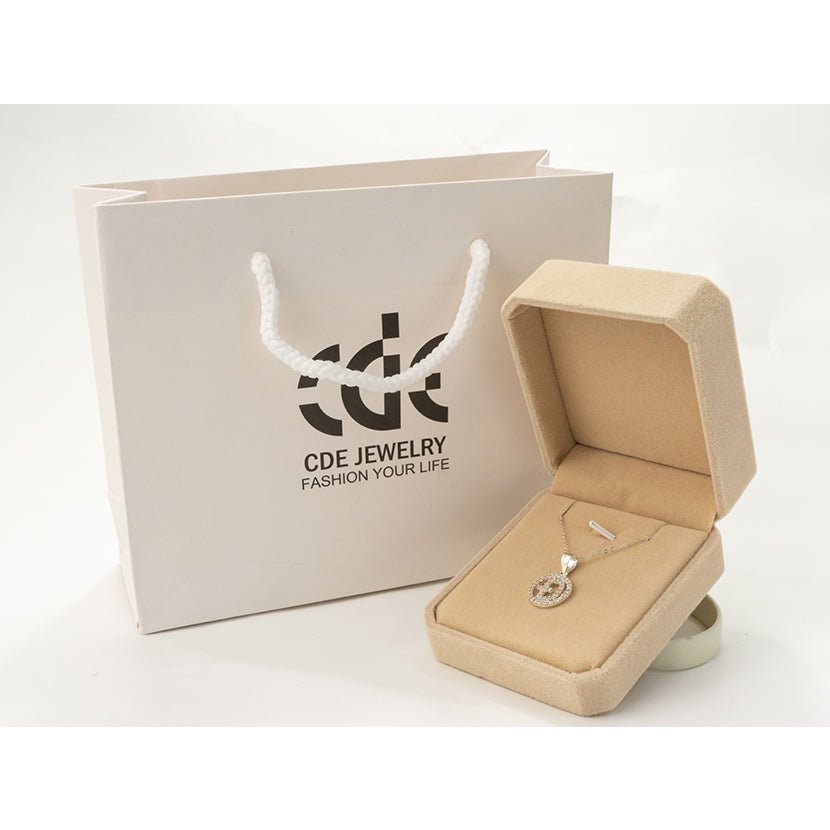 Sparking D-shaped Necklace Silver