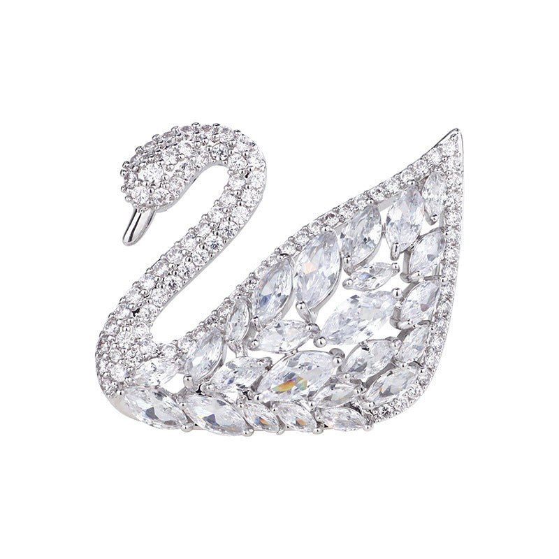 CDE Sparkling Swan Pin Silver CDE4000, a shirt brooch, a lapel pin