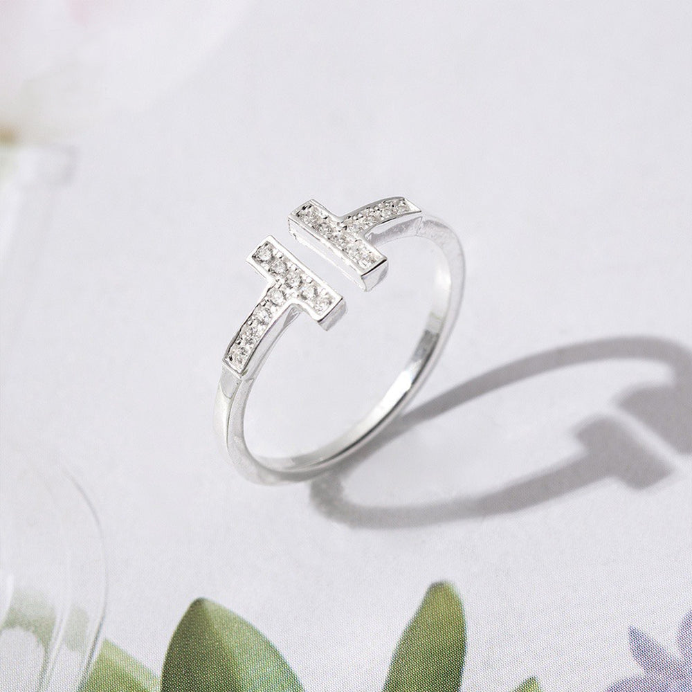 H-Shaped Ring Silver, nhẫn hở với hai thanh ngang đính đá đặt đối nhau ở mặt trước