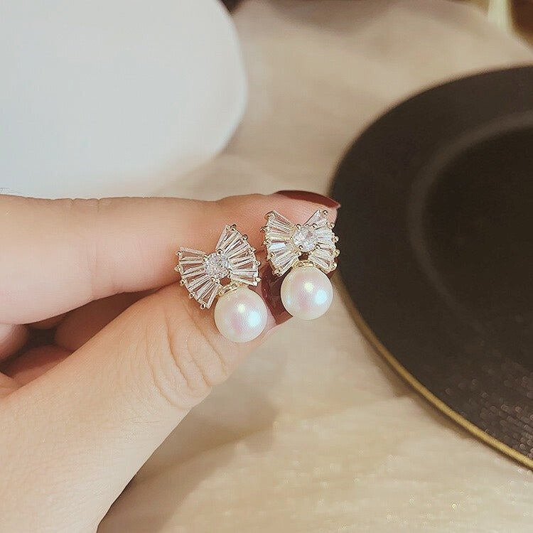 Bows and Pearls Earrings