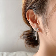 Khuyên tai LAMY Elegant Bow women's earrings CDE3175SV