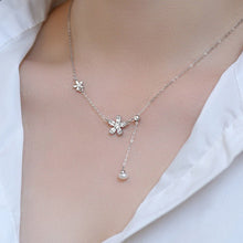 Dây chuyền LAMY Five-petal Flower Pendant Silver Necklace CDE6232SV