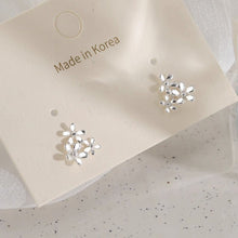 Khuyên tai LAMY Sparkling Cherry Blossom Bouquet Earrings Silver CDE3104SV