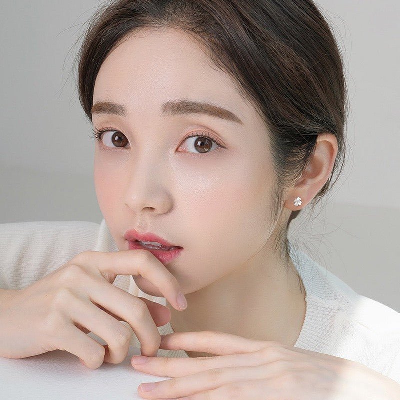 Elegant Four-Leaf Clover Earrings