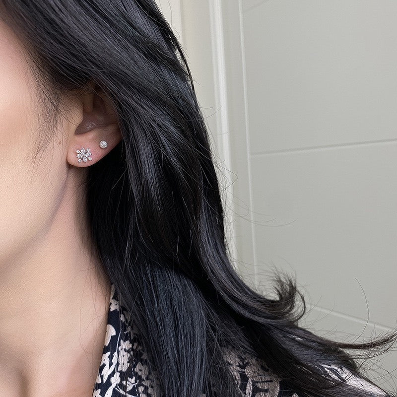 Snowflake Sparkling Earrings Silver