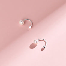 Khuyên tai LAMY Faux Pearl Screw Lock C-shaped Earrings Silver CDE3111SV