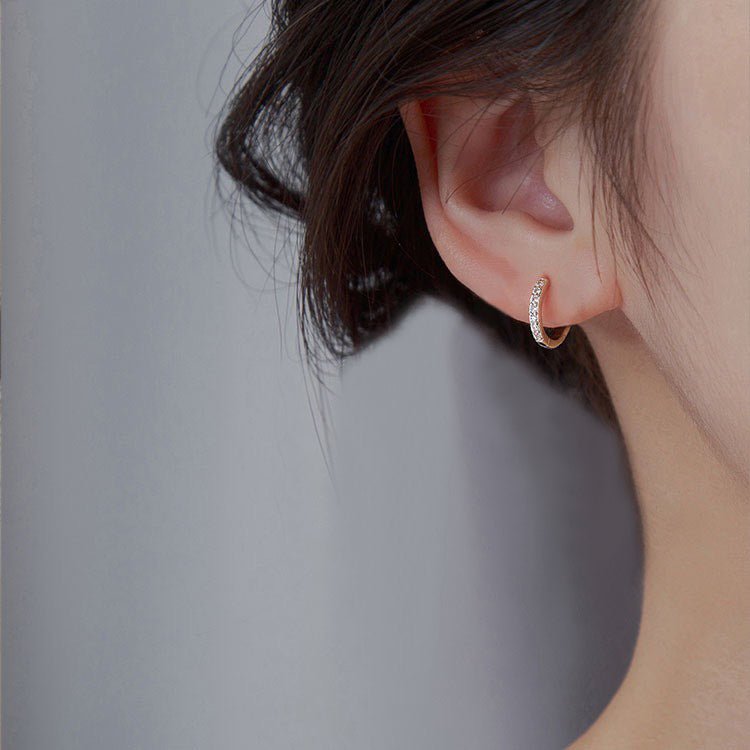Sweet and Charming Gemstone-adorned Earrings Silver, khuyên tròn nhỏ ôm dái tai